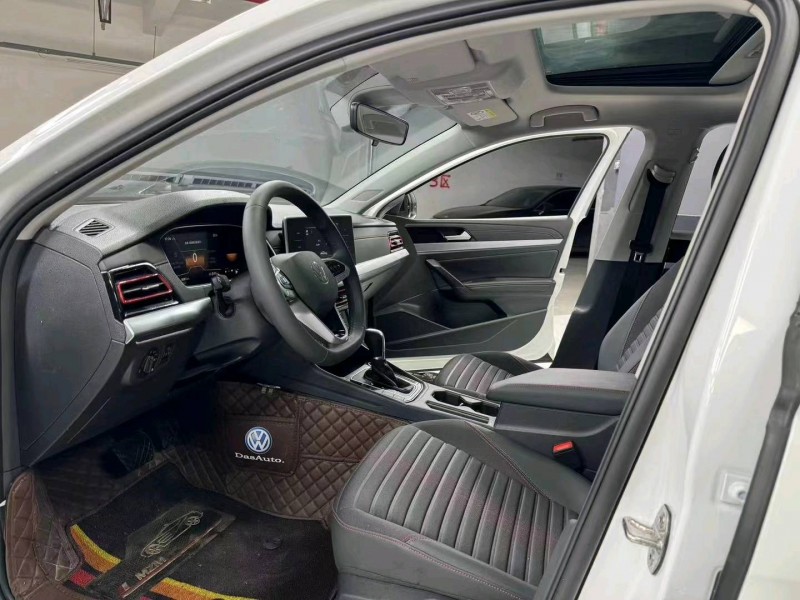 成都22年大众朗逸5