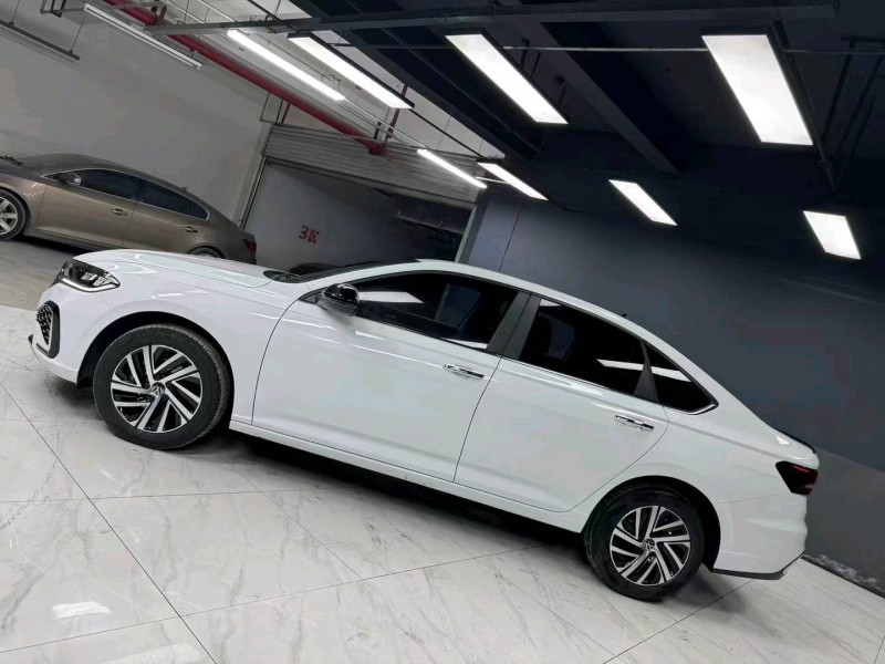 成都22年大众朗逸6