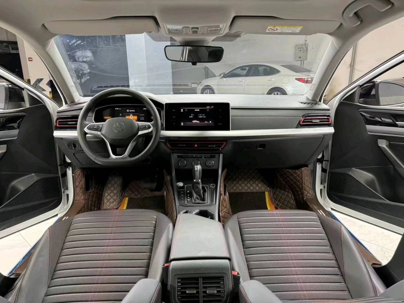 成都22年大众朗逸9