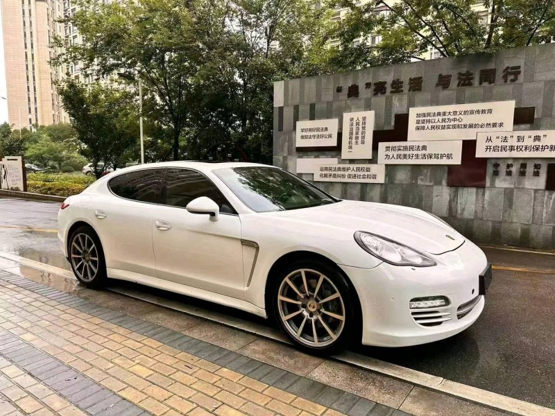 南通13年保時捷帕拉梅拉3