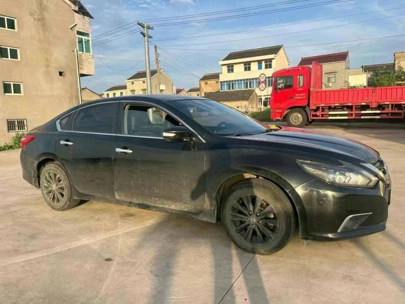 常州17年日產天籟2