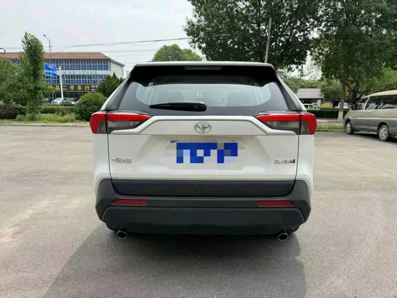 保定24年丰田RAV4荣放7