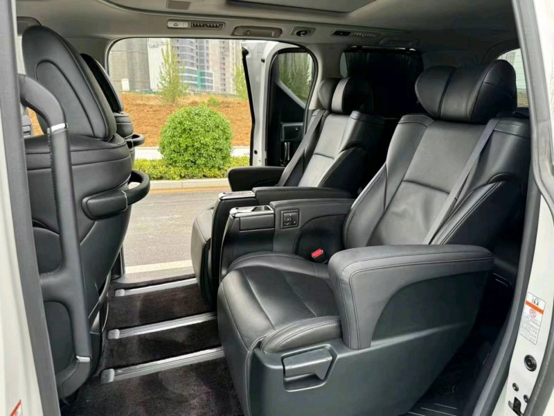 潍坊20年丰田威尔法7