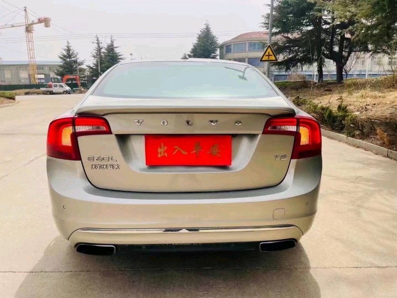 烟台14年沃尔沃S60L5