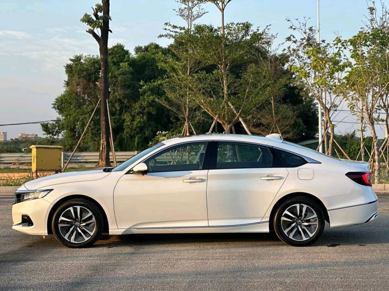 汕头22年本田雅阁3