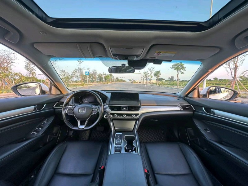 汕头22年本田雅阁5