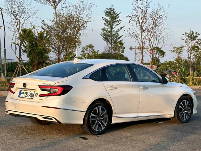 汕头22年本田雅阁8