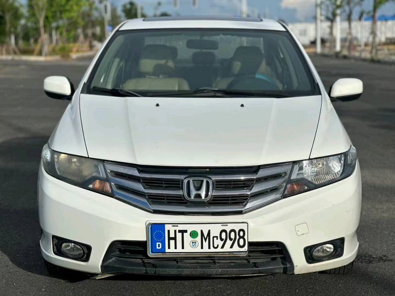 汕头14年本田锋范1