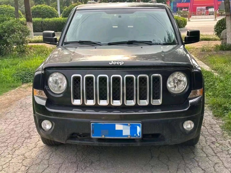 济南15年Jeep自由客1