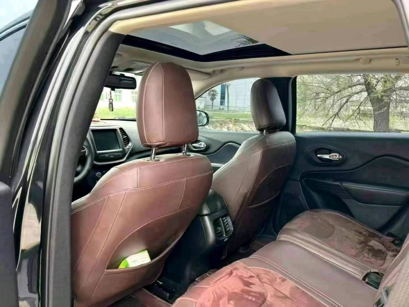 徐州18年Jeep自由光8