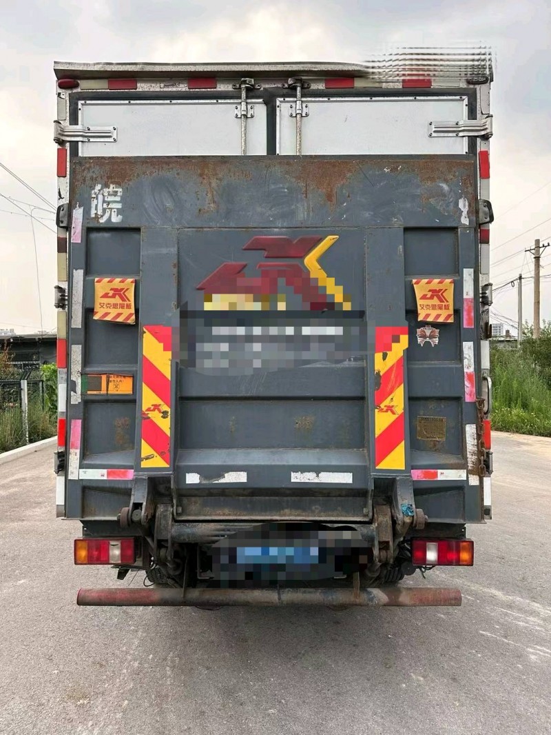 泰安22年卡車系列重汽豪沃7
