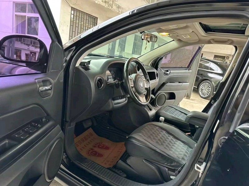 徐州12年Jeep指南者4