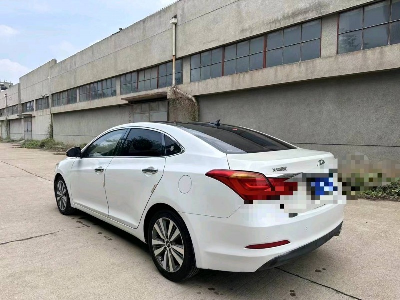 济南16年现代名图8