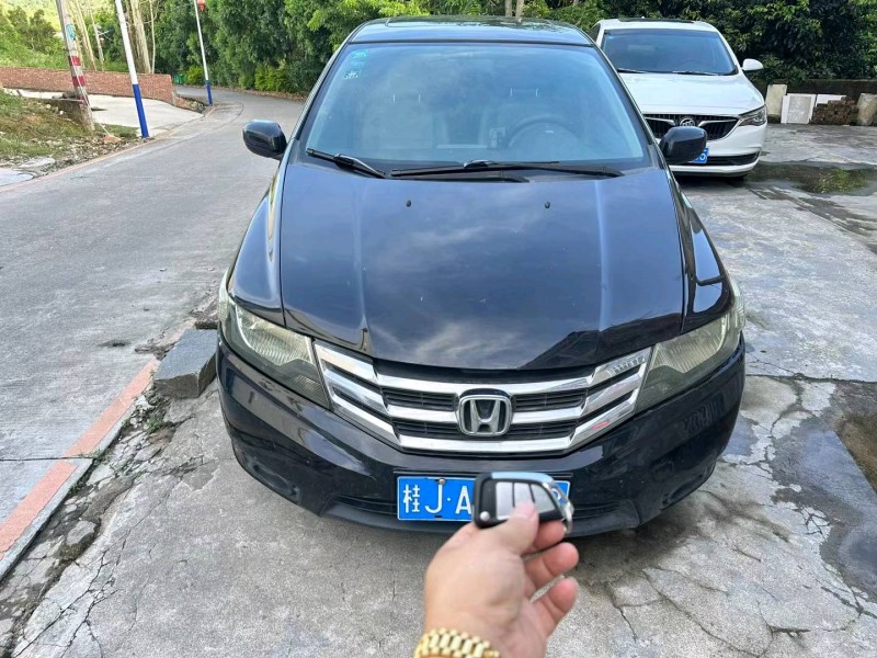 广州12年本田锋范1