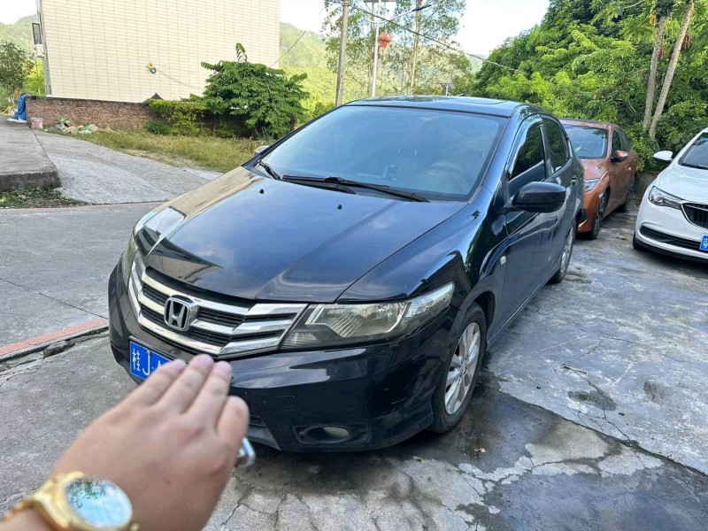 广州12年本田锋范3