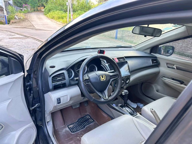 广州12年本田锋范4