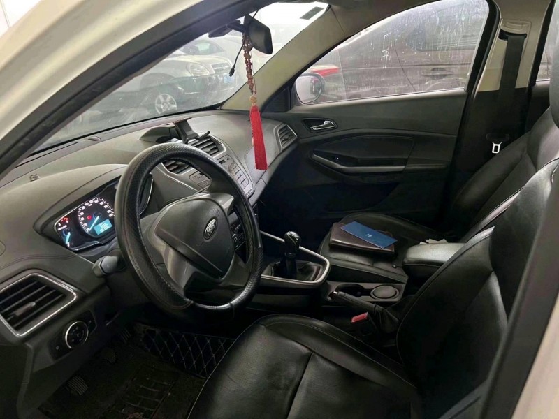 菏泽17年福特福睿斯6