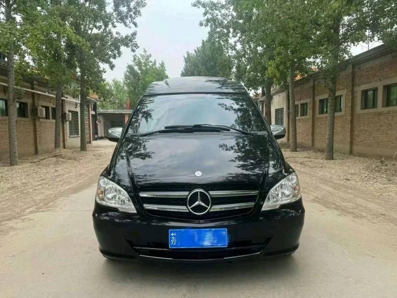 保定14年奔驰威霆1