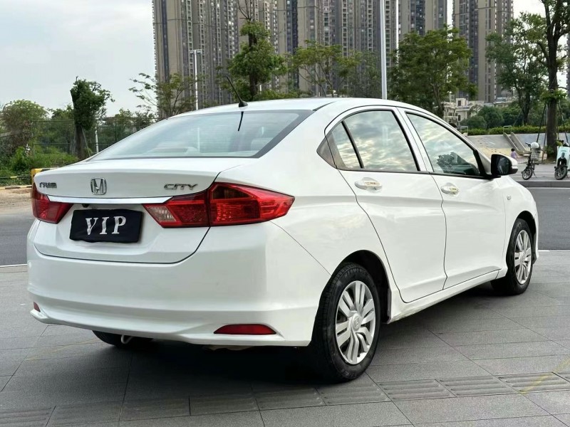 东莞17年本田锋范8