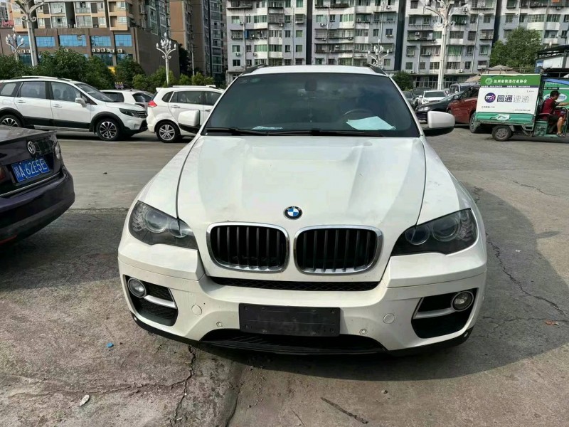 成都17年宝马X61