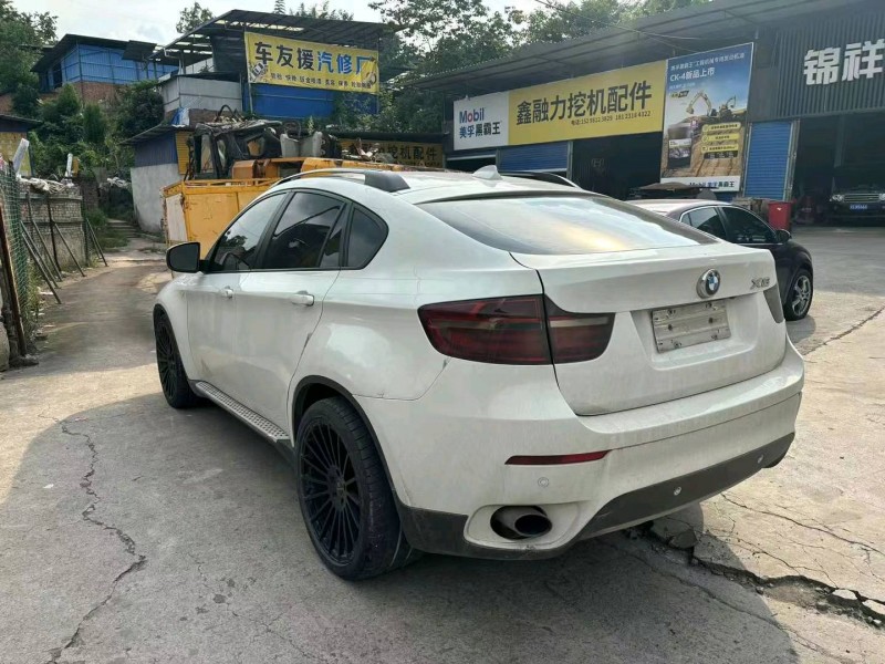 成都17年宝马X64