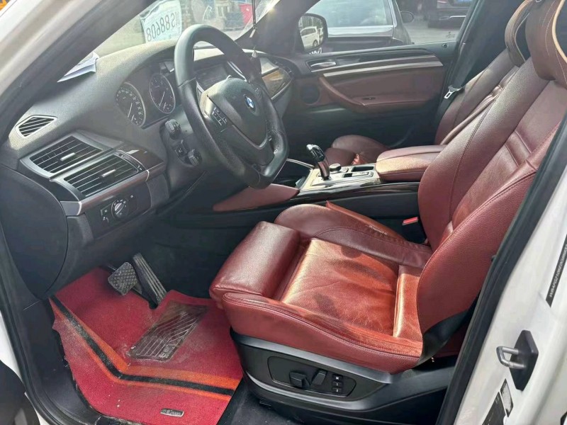 成都17年宝马X67