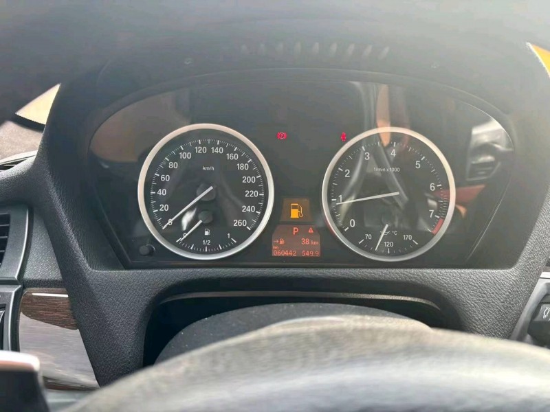 成都17年宝马X69