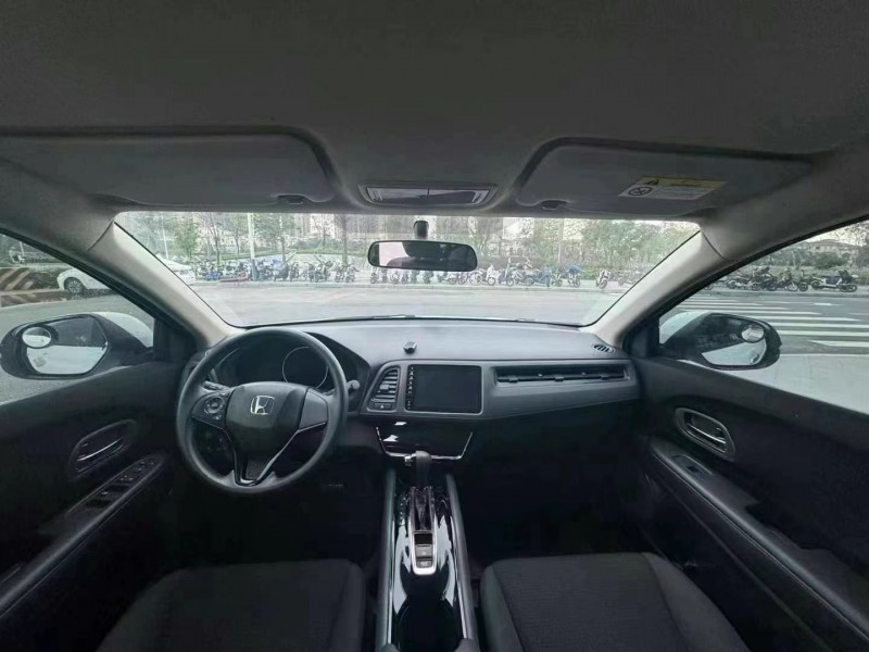 东莞22年本田缤智5