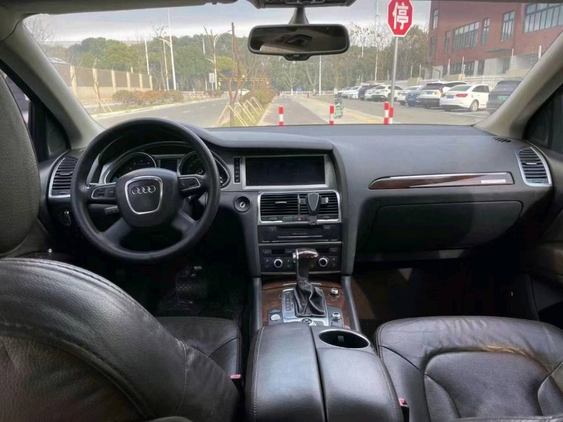 苏州11年奥迪Q75