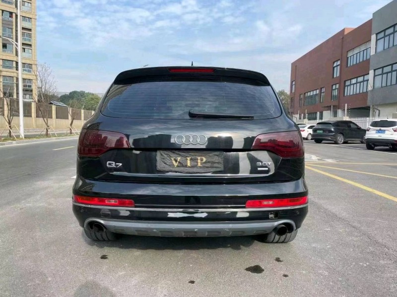 苏州11年奥迪Q79