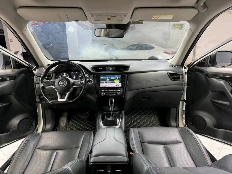 成都20年日产奇骏8