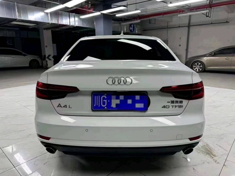 成都17年奥迪A4L3