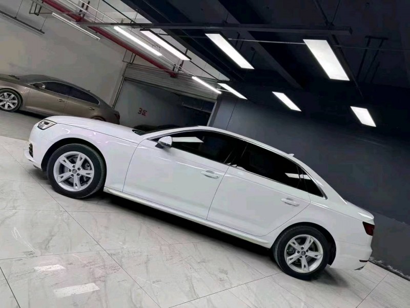 成都17年奥迪A4L5