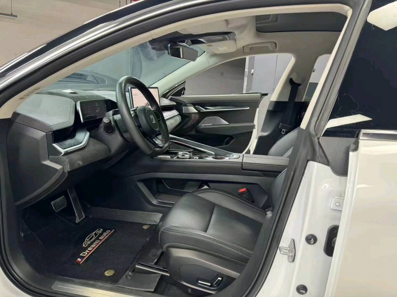 成都22年極氪汽車0015