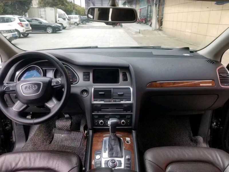 襄阳13年奥迪Q74