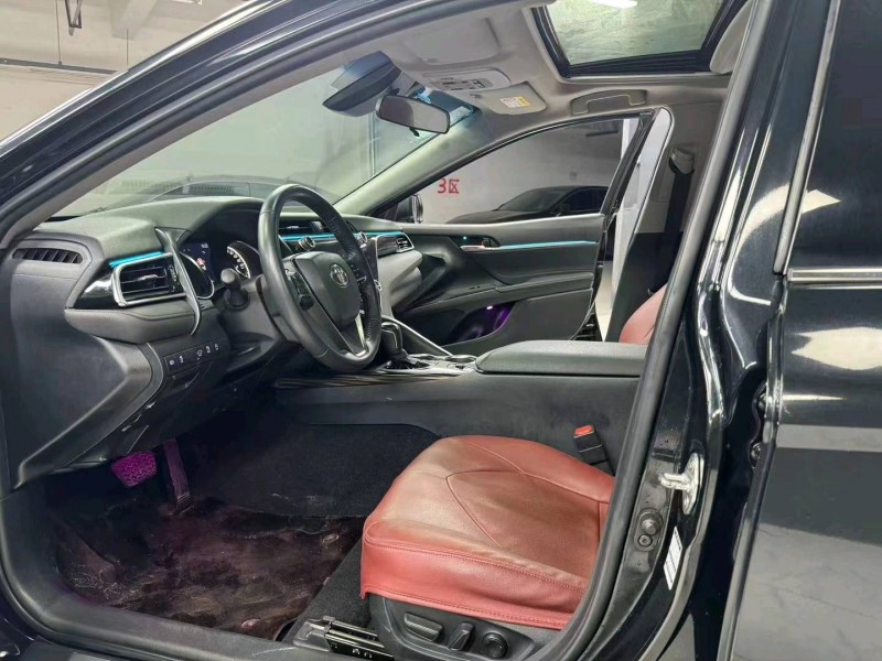 成都20年丰田凯美瑞4