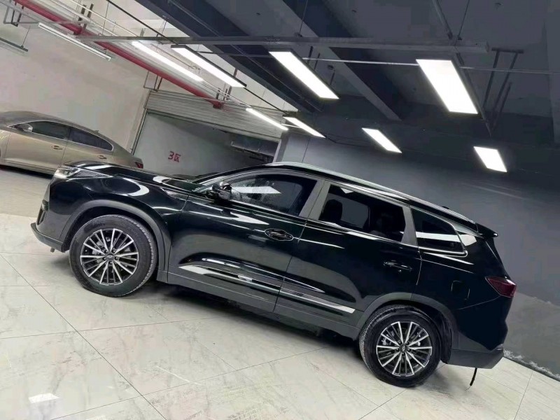 成都23年奇瑞瑞虎82