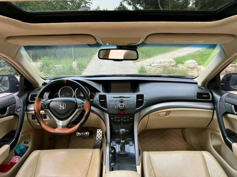 邢台12年本田思铂睿5