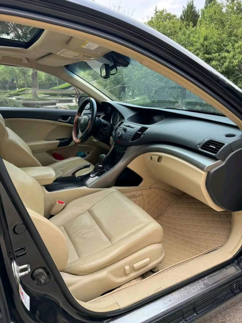 邢台12年本田思铂睿8