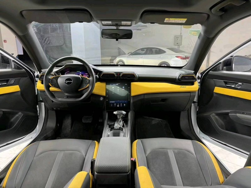 成都22年东风奕炫8