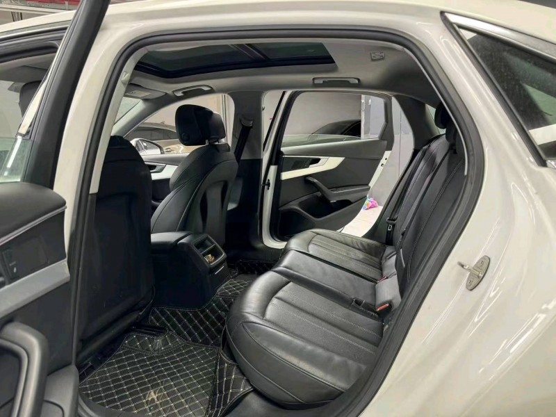 成都21年奥迪A4L8