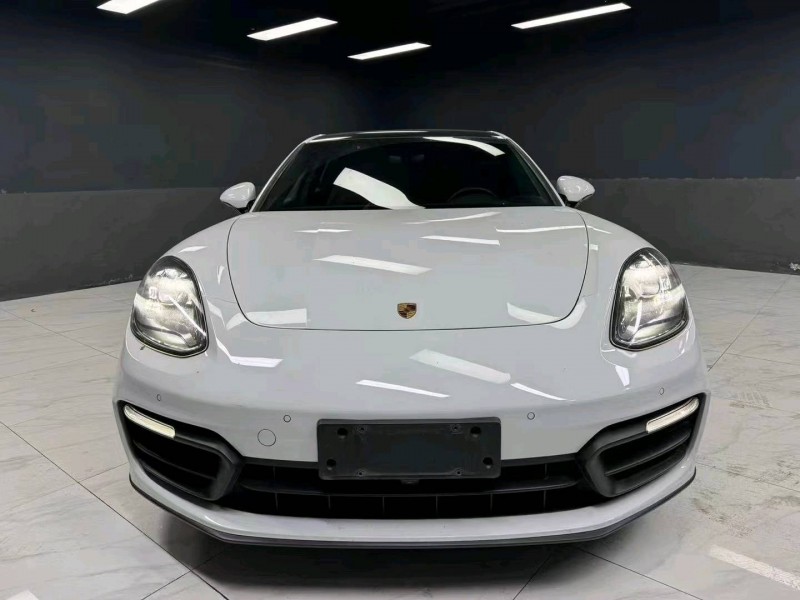 成都21年保时捷帕拉梅拉1