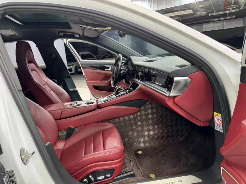 成都21年保时捷帕拉梅拉5