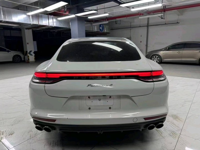 成都21年保时捷帕拉梅拉6