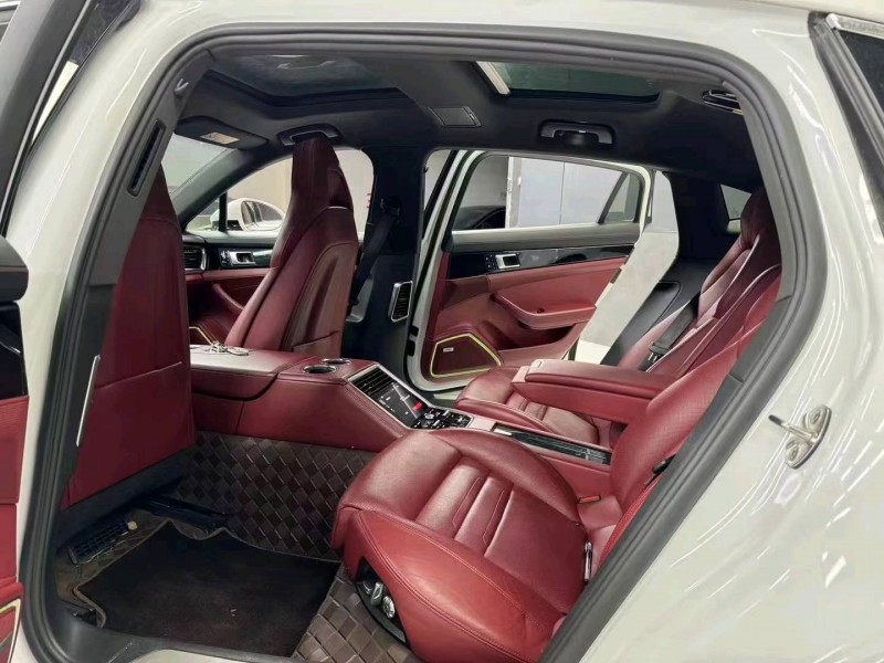 成都21年保时捷帕拉梅拉9