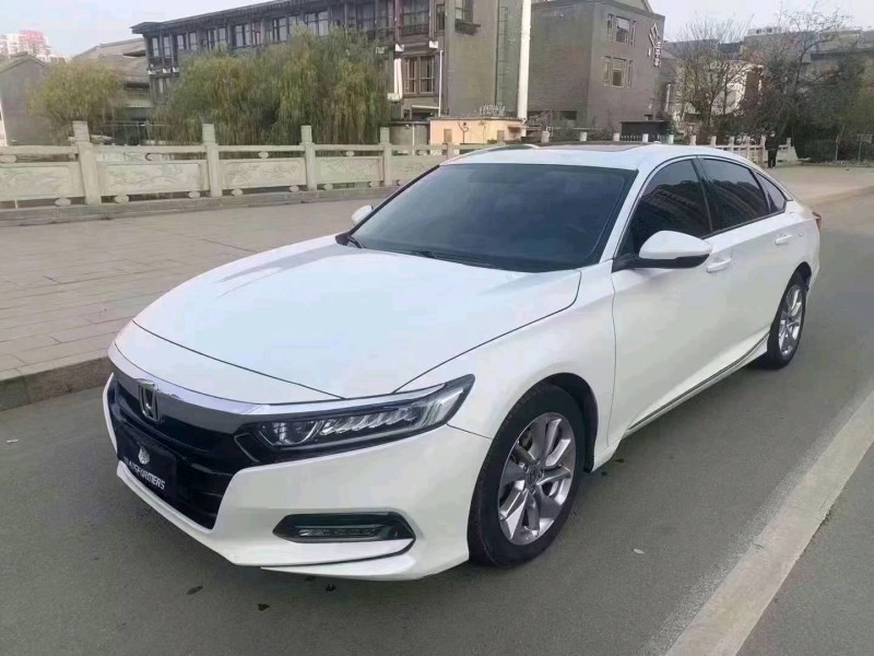 枣庄18年本田雅阁7