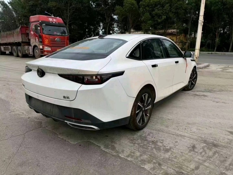 安陽23年長安汽車逸動9