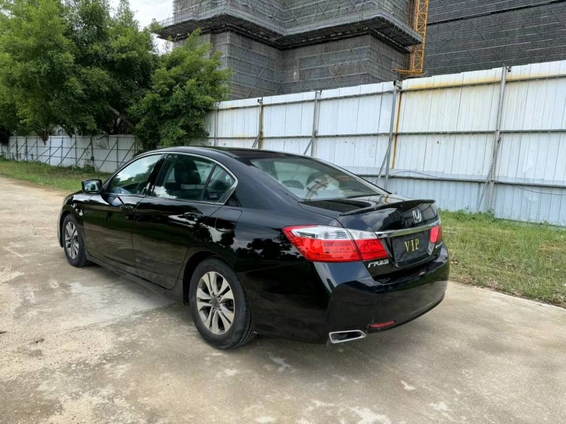 深圳16年本田雅阁9