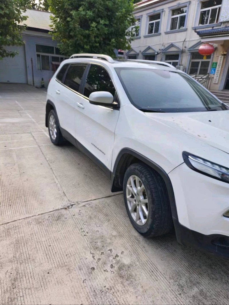 北京18年Jeep自由光2