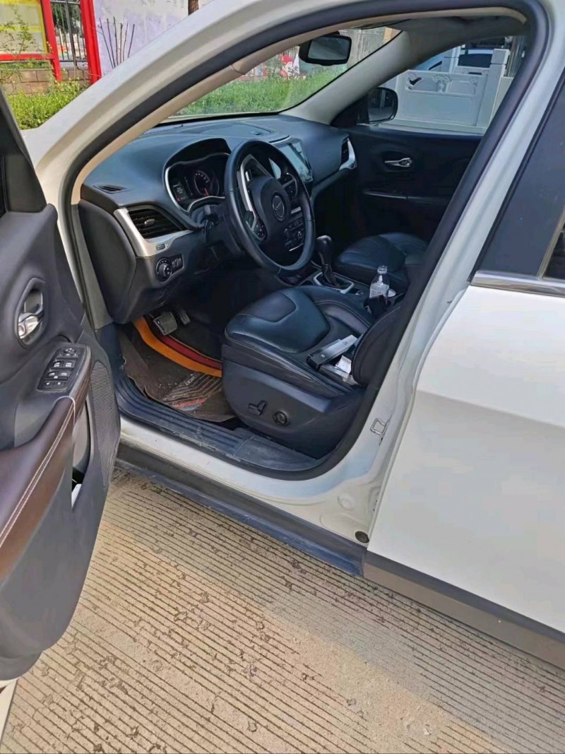 北京18年Jeep自由光6